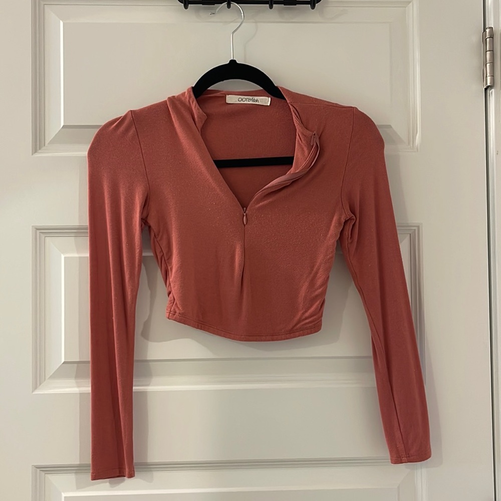 Long sleeve crop top